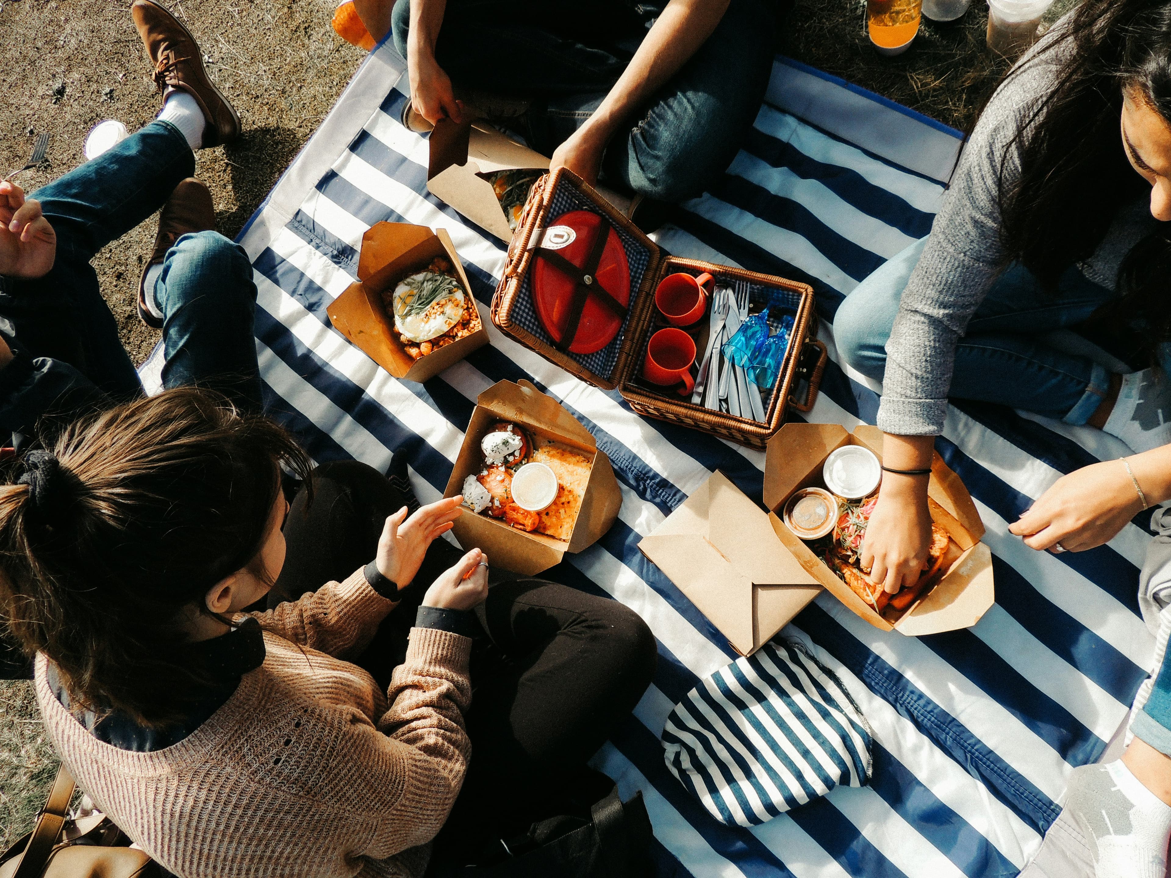Rush de 17h : Comment Éviter la Queue et Manger Comme un Roi